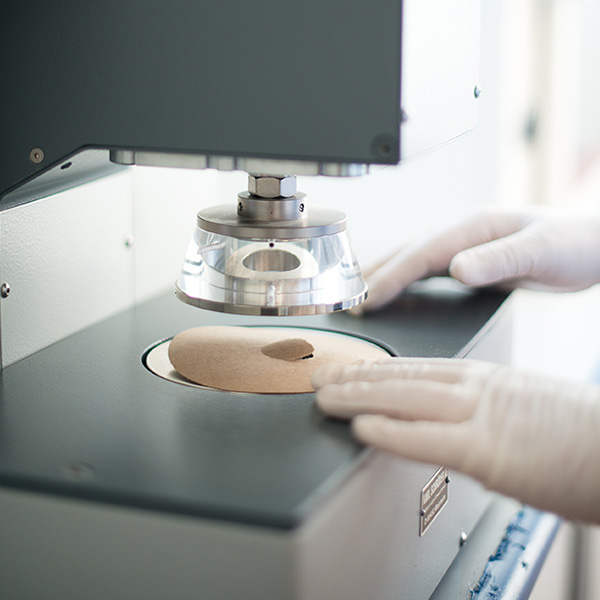 img-Laboratory-1.jpg
