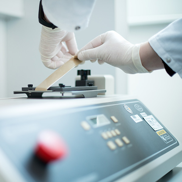 img-Laboratory-4.jpg