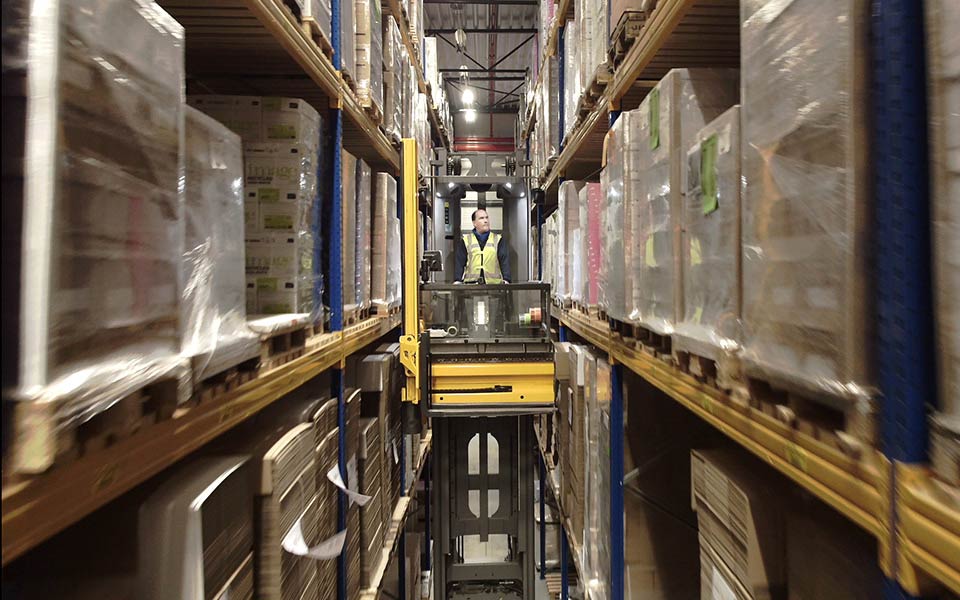 img-services-logistic-packaging.jpg