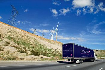 Camion Antalis sur une route