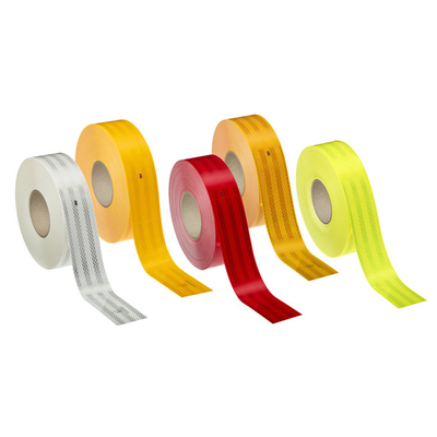 3M Scotchlite, 983 DG, réfléchissant PVC, 983-23 fluo yellow-green 53.50mm x 45.00m, adhésif permanent Boîte de 1 rouleau, 983-23